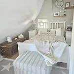 Apartman House Old