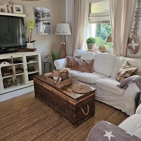 Beach House Old *