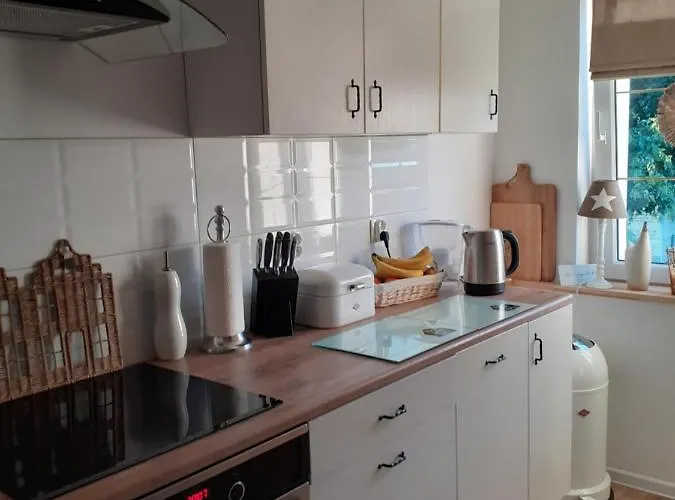 House Old * ミエンジズドロイェ